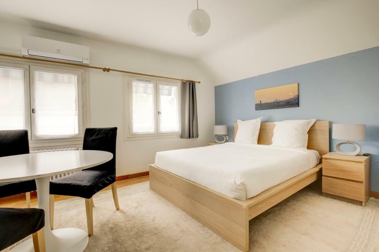 Les Chambres Lune แซ็ง-เตญ็อง ภายนอก รูปภาพ
